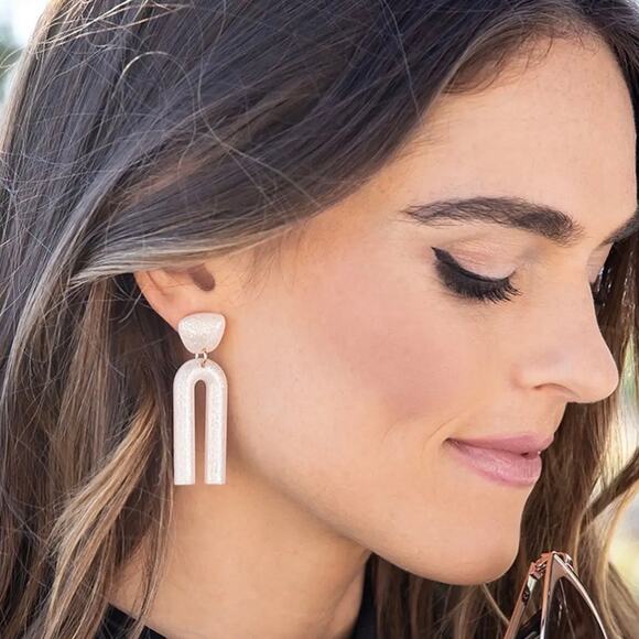 New Plunder “Warrior” Acrylic Arch Earrings (2") - Picture 3 of 5